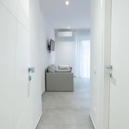 E Dintorni Living 3*