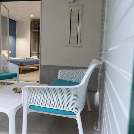 Oda ve Kahvaltı E Dintorni Living 3*