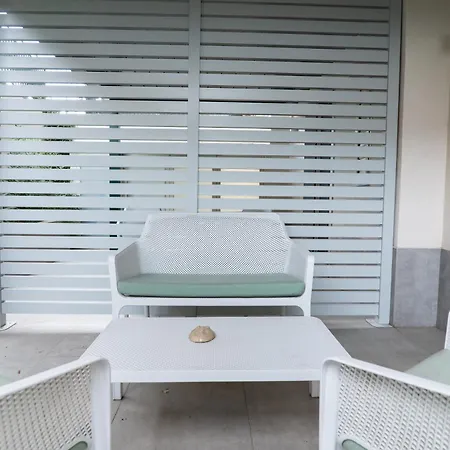 Oda ve Kahvaltı E Dintorni Living Katanya